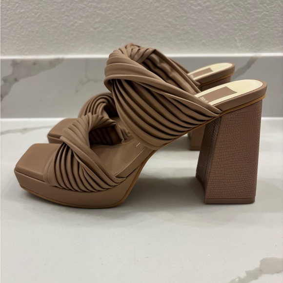 Dolce Vita Women's Brown Strappy Sandals - Picture 3 of 8